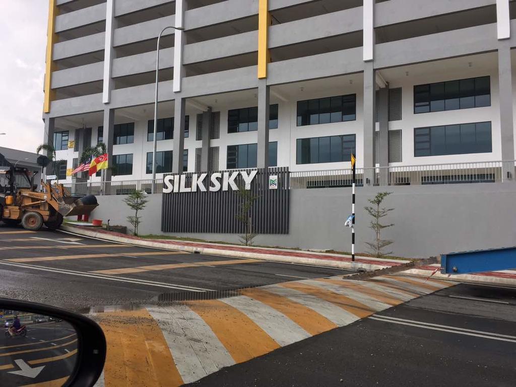 Silk Sky Residence Seri Kembangan Bagian luar foto