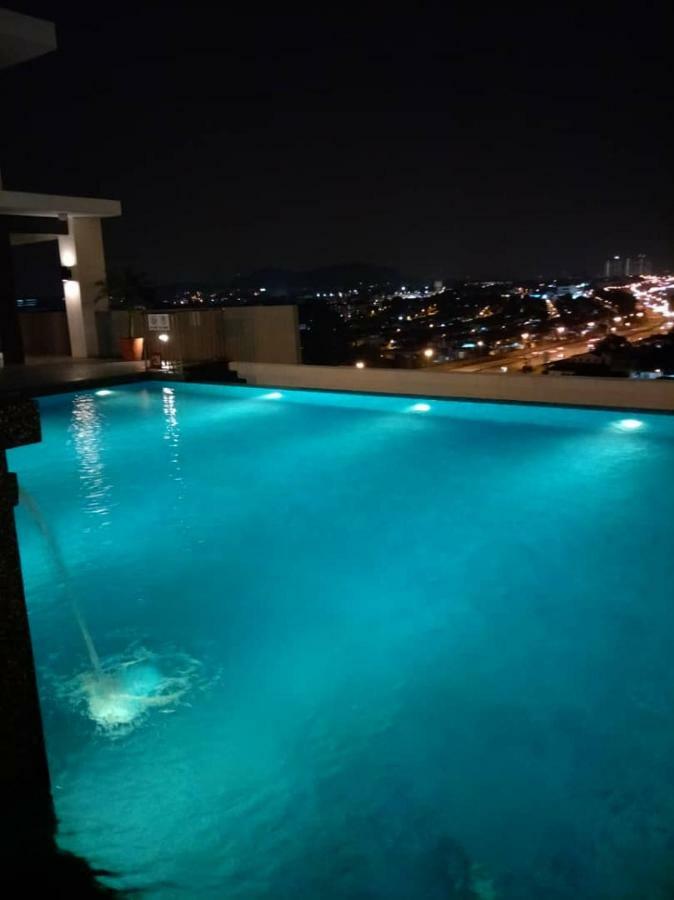 Silk Sky Residence Seri Kembangan Bagian luar foto