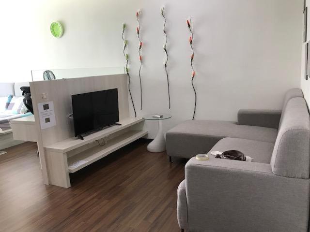 Silk Sky Residence Seri Kembangan Bagian luar foto